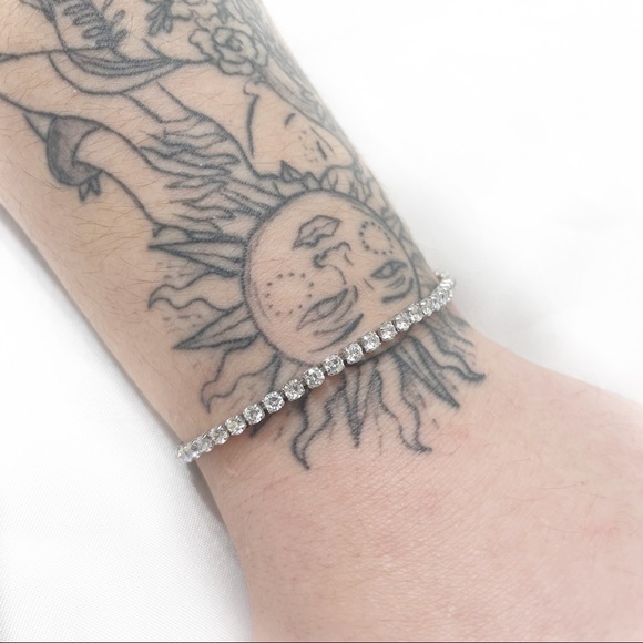 MACY’S Tennis Bracelet in Fine Silver Plate - Picture 7 of 11